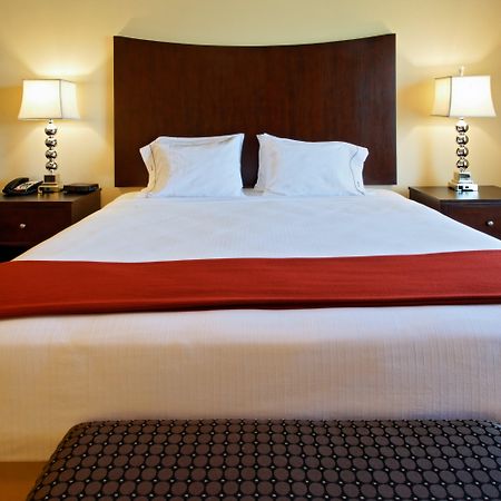 Holiday Inn Express Hotel & Suites Cleburne By Ihg Bagian luar foto