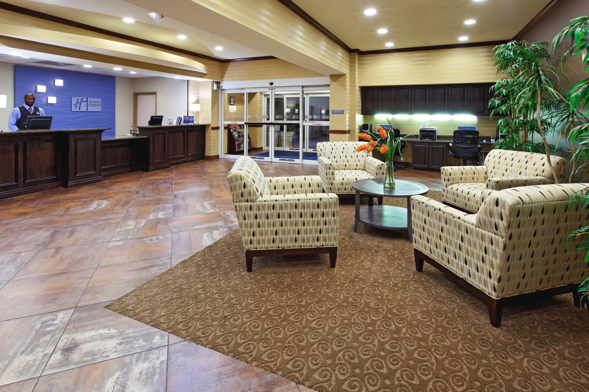 Holiday Inn Express Hotel & Suites Cleburne By Ihg Bagian luar foto