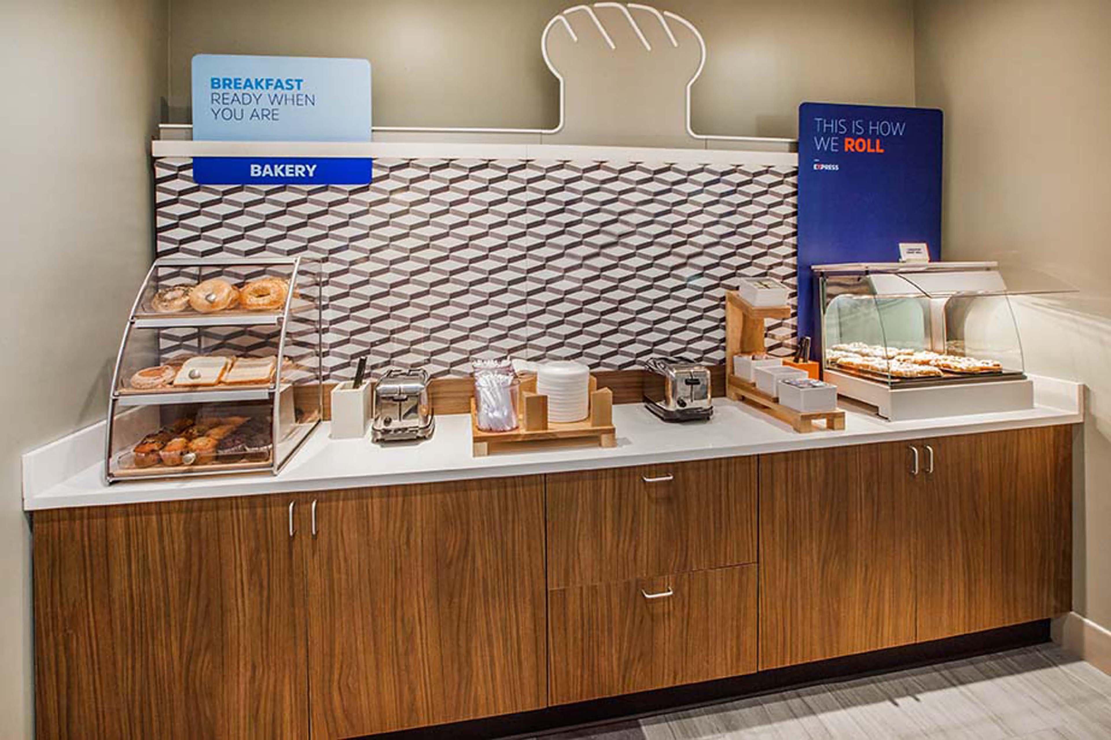 Holiday Inn Express Hotel & Suites Cleburne By Ihg Bagian luar foto